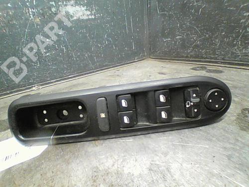 Used Left front window switch PEUGEOT 407 (6D_) 2.0 HDi 135 (6DRHRH, 6DRHRE, 6DRHRG, 6DRHRJ) (136 hp) 10766152