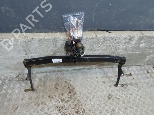 Used Tow ball/Mechanism RENAULT CLIO III (BR0/1, CR0/1) 1.5 dCi (BR17, CR17) (86 hp) 28711360