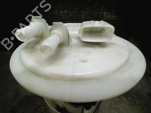 Used Fuel pump RENAULT MEGANE III Grandtour (KZ0/1) 1.6 dCi (KZ00, KZ12, KZ13) (130 hp) 10757963