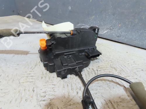 Used Front left lock Front left lock RENAULT MASTER III Van (FV) 2.3 dCi 130 FWD (FV0M, FV0Y, FV0J, FV02, FV03) (130 hp) 35330321 35330321