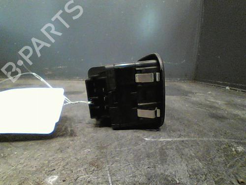 Used Left front window switch PEUGEOT 206+ (2L_, 2M_) 1.4 i (73 hp) 11213029