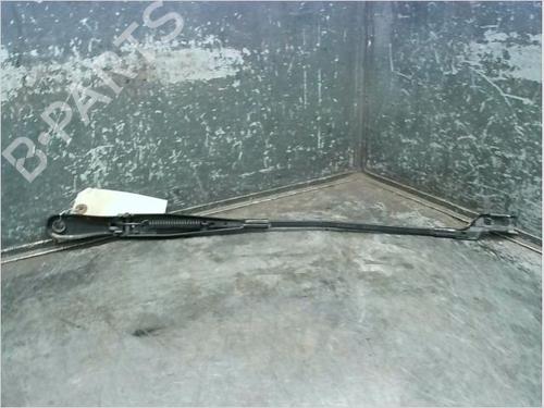 Used Front windshield wiper arm PEUGEOT 208 I (CA_, CC_) 1.4 HDi (68 hp) 14873903