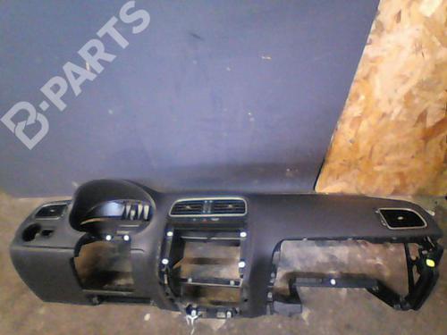 Used Dashboard VW POLO V (6R1, 6C1) 1.2 (60 hp) 10762715