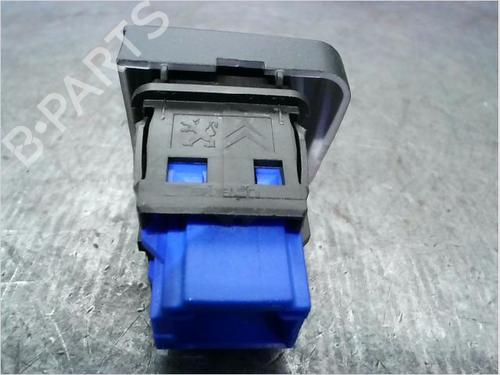 Used Warning switch PEUGEOT 2008 I (CU_) 1.6 VTi (120 hp) 15582991