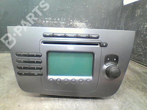 Used Radio SEAT TOLEDO III (5P2) 1.9 TDI (105 hp) 10762775