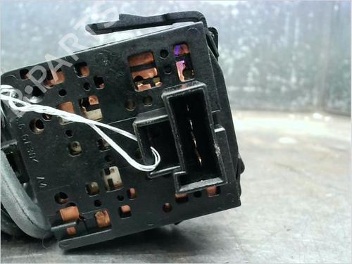 steering-column-stalk-opel-corsa-c-x01-17-di-f08-f68-9185413-2000-2001-2002-2003-2004-2005-2006-2007-2008-2009-14979022 main image