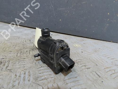 Used Washer pump HYUNDAI TUCSON (TL, TLE) 1.7 CRDi (116 hp) 31366788