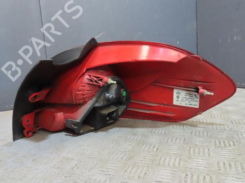 left-taillight-renault-clio-iii-br01-cr01-2005-2006-2007-2008-2009-2010-2011-2012-2013-2014-27372873 main image