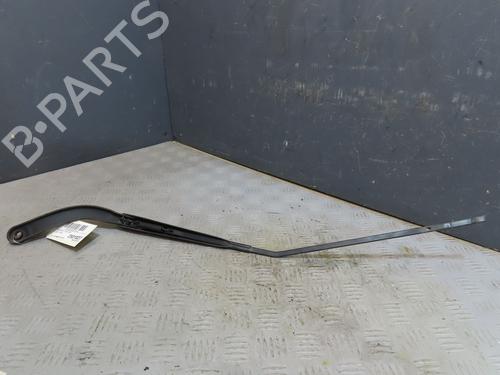 Used Front windshield wiper arm RENAULT TWINGO III (BCM_, BCA_) 1.0 SCe 75 (73 hp) 30767404