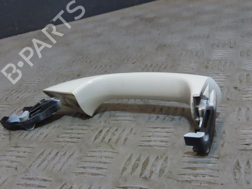 Front left exterior door handle MERCEDES-BENZ GLA-CLASS (X156) GLA 180 CDI / d (156.912) | BP26226972C128 