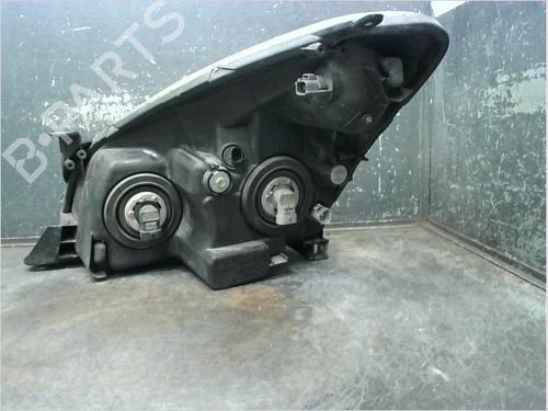 Used Right headlight Right headlight TOYOTA COROLLA Verso (ZER_, ZZE12_, R1_) 2.2 D-4D (AUR10_, AUR10R) (136 hp) 11566265 11566265