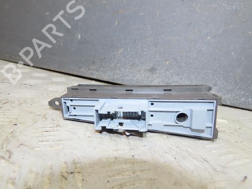 switch-vw-passat-b7-variant-365-2010-2011-2012-2013-2014-2015-36101011 main image
