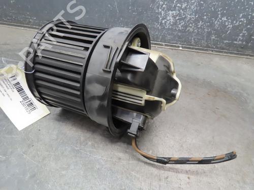 Used Heater blower motor PEUGEOT 308 I (4A_, 4C_) 1.6 HDi (90 hp) 17241535