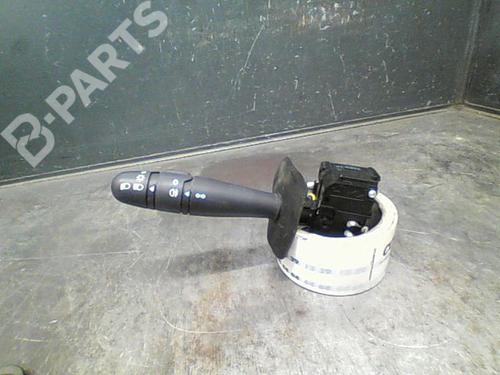 Used Headlight switch RENAULT CLIO II (BB_, CB_) 1.2 (BB0A, BB0F, BB10, BB1K, BB28, BB2D, BB2H, CB0A,... (58 hp) 10762367