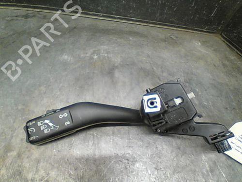 Steering column stalk SEAT LEON (1P1) 2.0 TDI | BP10762121I23