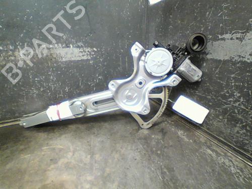Used Front right window mechanism TOYOTA YARIS (_P9_) 1.4 D-4D (NLP90_, NLP90R) (90 hp) 10764489