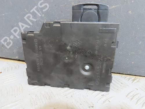 Used Card reader Card reader RENAULT CLIO IV (BH_) 0.9 TCe 75 (BHNP) (76 hp) 30691806 30691806