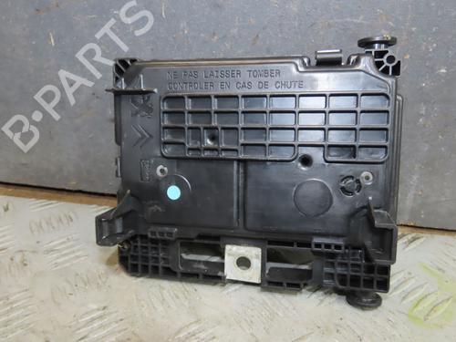 fuse-box-ds-ds-3-sa_-2015-2016-2017-2018-2019-40110372 main image