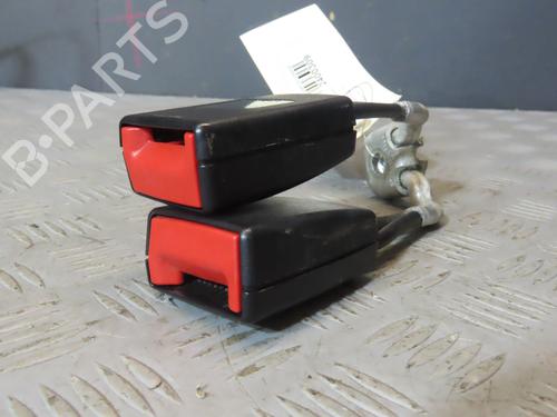 Used Seat buckle VW POLO V (6R1, 6C1) 1.2 TDI (75 hp) 21112945
