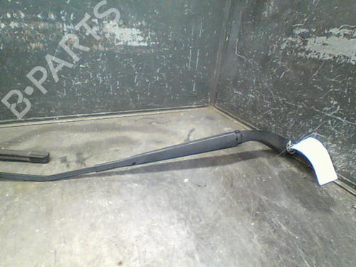 Used Front windshield wiper arm RENAULT MEGANE II (BM0/1_, CM0/1_) 1.5 dCi (BM1E, CM1E) (106 hp) 14873862