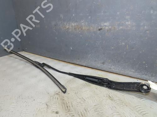 front-windshield-wiper-arm-jeep-renegade-suv-bu-b1-bv-2014-36682225 main image