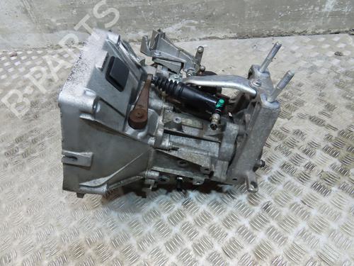 Gearkasse FIAT FIORINO Box Body/MPV (225_) 1.3 D Multijet (225BXD1A, 225BXB1A, 225BXB11) (75 hp) 28082547