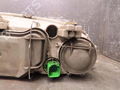 Used Right headlight FORD FIESTA IV (JA_, JB_) 1.25 i 16V (75 hp) 17738635