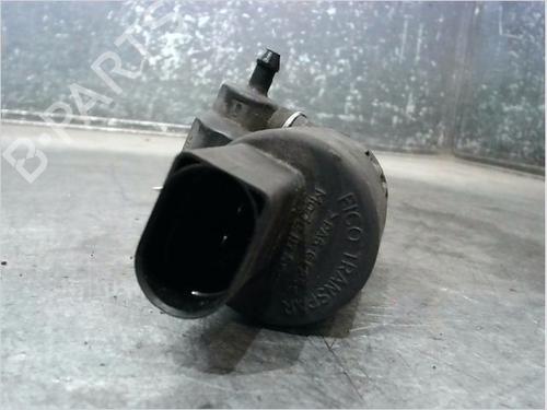 Used Washer pump VW GOLF IV (1J1) 1.6 16V (105 hp) 15722753