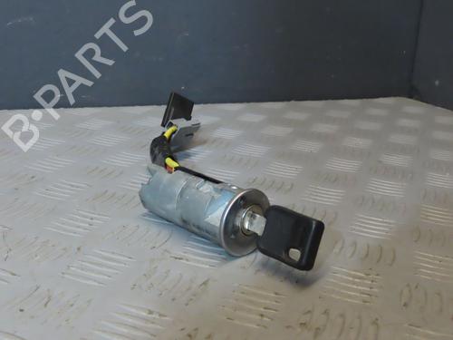 Used Ignition barrel RENAULT CLIO I (B/C57_, 5/357_) [1990-1999]  23112625