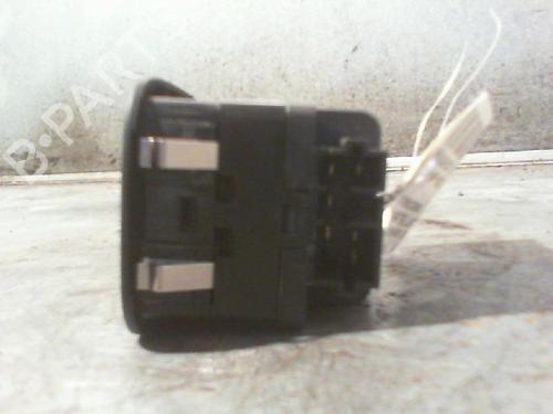 Used Left front window switch PEUGEOT 206+ (2L_, 2M_) 1.1 (60 hp) 23115564