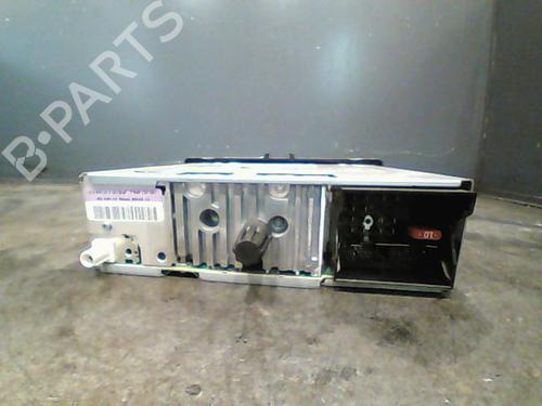 Bilradio RENAULT MEGANE III Hatchback (BZ0/1_, B3_) 1.5 dCi (106 hp) 11211520