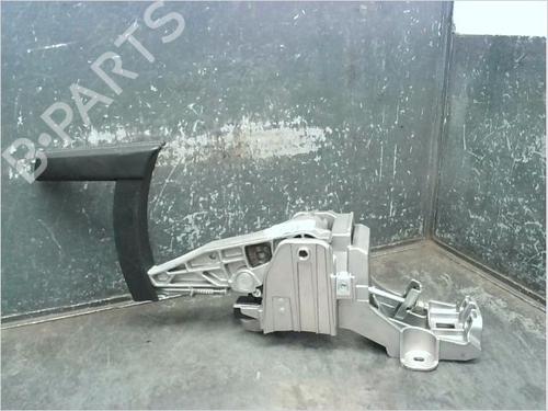 Hand brake PEUGEOT 308 II (LB_, LP_, LW_, LH_, L3_) 1.6 BlueHDi 120 | BP13111949I18