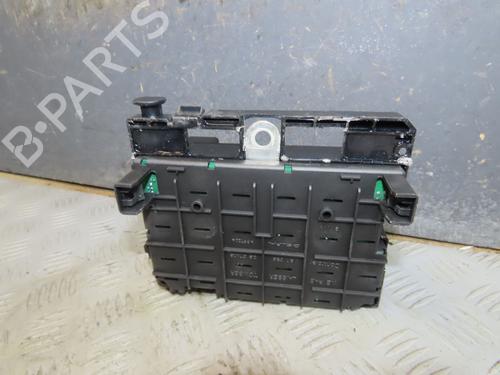 Caixa de fusíveis Caixa de fusíveis PEUGEOT 206+ (2L_, 2M_) 1.4 i (2LKFWA, 2MKFWA) (75 hp) 36682169 36682169