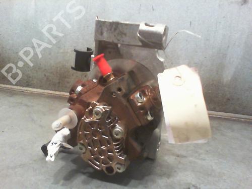 Used Injection pump PEUGEOT 206 Hatchback (2A/C) 1.4 HDi eco 70 (68 hp) 11209642