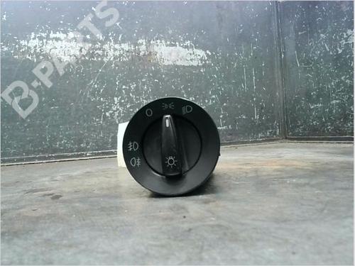 Used Headlight switch VW GOLF IV (1J1) 1.9 TDI (130 hp) 12128589