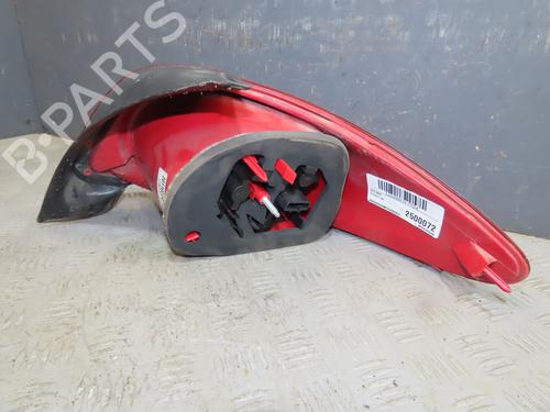 Feu arrière gauche PEUGEOT 206+ (2L_, 2M_) 1.4 HDi eco 70 (68 hp) 31819428