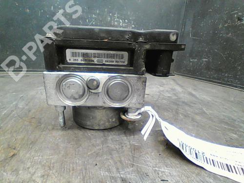 Used ABS pump RENAULT CLIO III (BR0/1, CR0/1) 1.5 dCi (BR17, CR17) (86 hp) 10760940