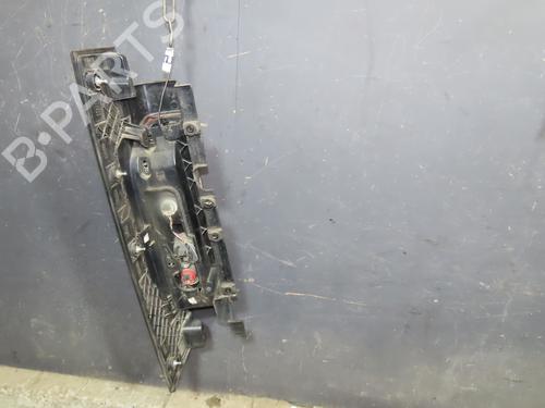 right-taillight-renault-trafic-iii-van-fg_-2014-34572789 main image