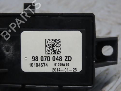 warning-switch-peugeot-3008-i-mpv-0u_-2009-2010-2011-2012-2013-2014-2015-2016-2017-23113552 main image