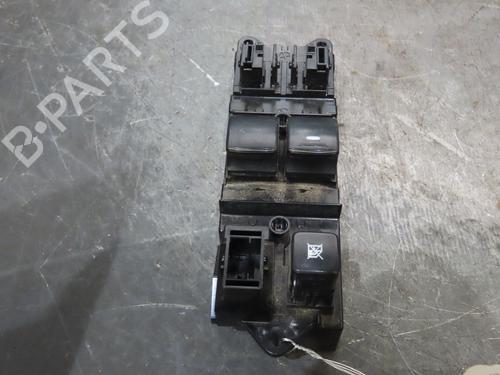 Raamschakelaar links voor MITSUBISHI L200 / TRITON (KJ_, KK_, KL_) 2.4 DI-D 4WD (KL1T) (181 hp) 8608A312