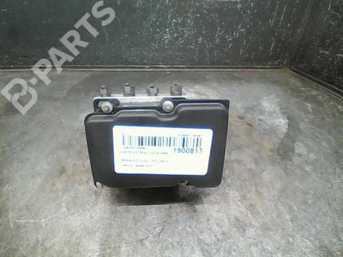 Used ABS pump RENAULT CLIO III Grandtour (KR0/1_) 1.5 dCi (KR0F) (86 hp) 10760736
