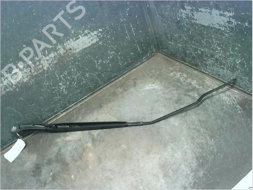 Used Front windshield wiper arm RENAULT MEGANE IV Hatchback (B9A/M/N_) 1.6 dCi 130 (B9A4) (130 hp) 14873875