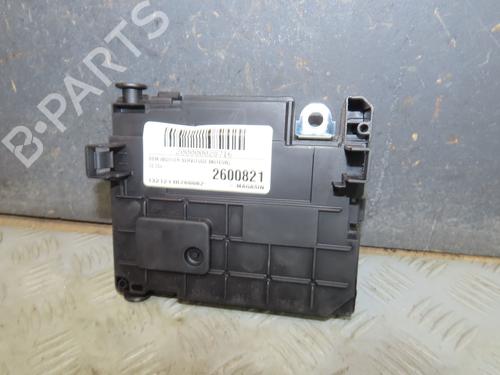 Used Fuse box Fuse box 38077612 38077612
