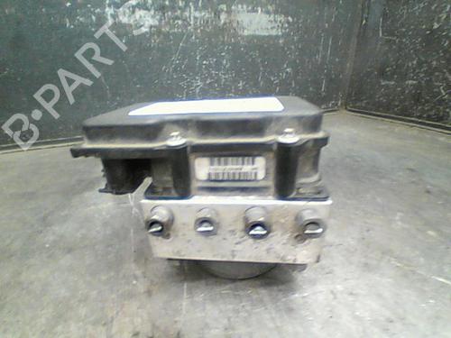 Used ABS pump RENAULT CLIO III Grandtour (KR0/1_) 1.5 dCi (KR0F) (86 hp) 10760888