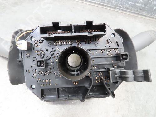 Used Steering column stalk FIAT PANDA (169_) 1.3 D Multijet (169.AXC1A) (70 hp) 17051449