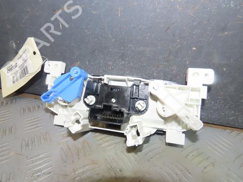 climate-control-renault-trafic-iii-van-fg_-2014-34572772 main image