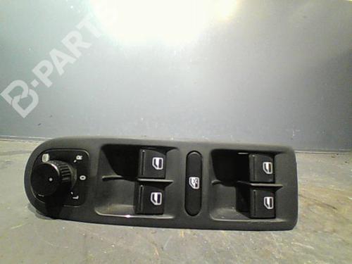 Used Left front window switch Left front window switch VW GOLF VI (5K1) 1.6 TDI (105 hp) 10766071 10766071