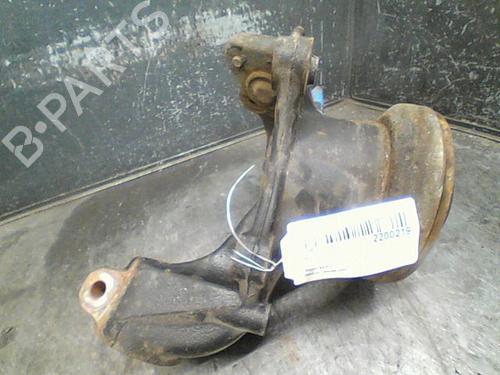Used Right front steering knuckle BMW 3 (E90) 330 xd (231 hp) 14871526