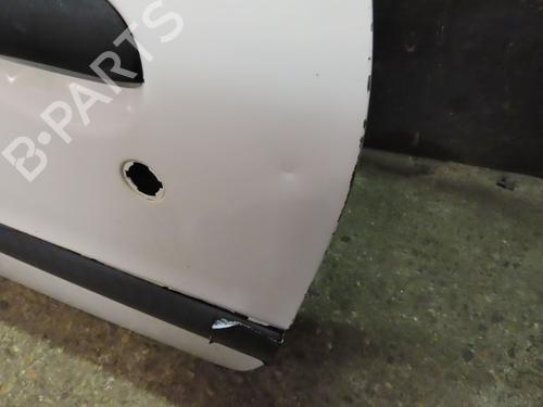 Used Left front door PEUGEOT 206 Hatchback (2A/C) 1.9 D (69 hp) 23115051