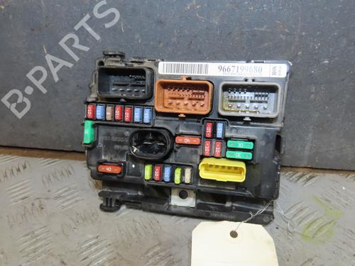 Fuse box DS DS 3 (SA_) 1.2 THP 110 / PureTech 110 (SAHNPS, SAHNZ6, SAHNZT) | BP40110372E1 - Image 2